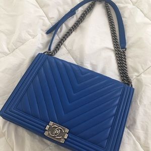Límited Chanel Boy bag gumbo.... 💯Authentic